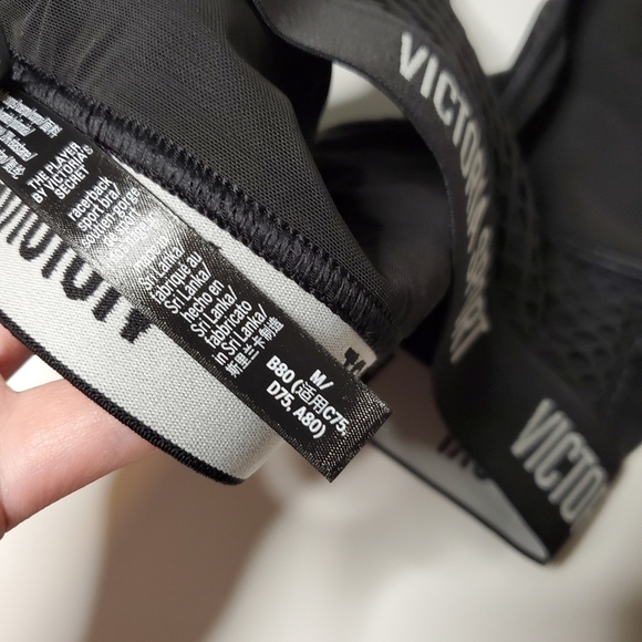 Victoria's Secret The Player sports bra medium - Picture 6 of 12